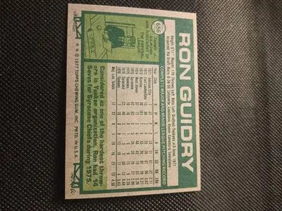 Topps - Ron Guidry 1976 (RC) & 1977. 2 card lot. ’76 VG+ w/front crease. ’77 EX+ - Baseball Card Single