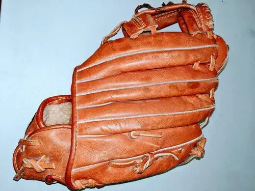 Vintage VTG Old Mag Leaguer LL-1997 LHT Mitt Glove Baseball - Sports Memorabilia