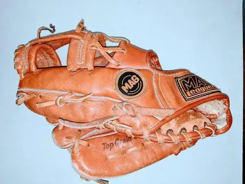 Vintage VTG Old Mag Leaguer LL-1997 LHT Mitt Glove Baseball - Sports Memorabilia