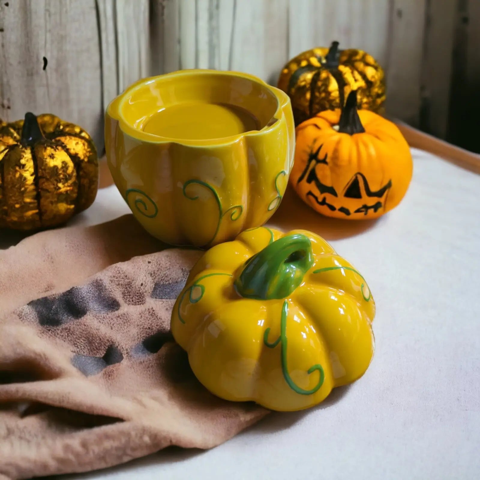 VTG Gold Canyon Pumpkin Patch Scent Pod Warmer with Automatic Off Timer Switch - General Merchandise