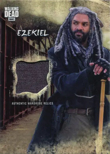 Trading card of Khary Payton as Ezekiel from The Walking Dead with fabric swatch