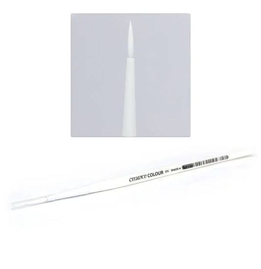 White-handled shade brush ideal for Warhammer Citadel Synthetic Shade Brush - Medium