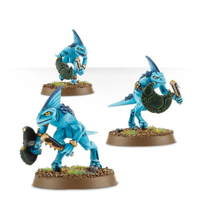 Light blue Warhammer SERAPHON SKINKS miniatures with shields and weapons, featuring moonstone club