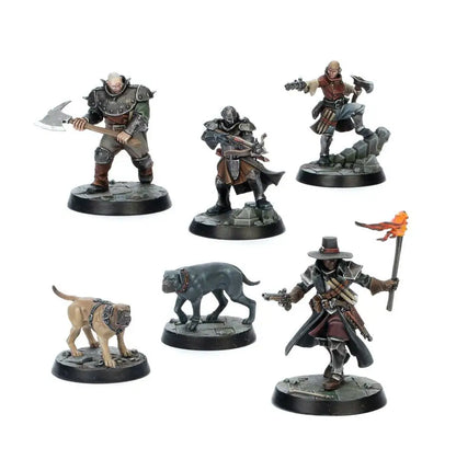 Painted Warhammer Underworlds adventurers and dogs with double-sided warscroll cards