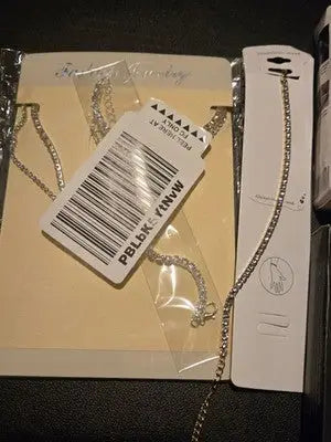 Whos That Girl Nail Polish Dip Kit Magnetic Lashes Nose Trimmer Jewelry Lot - General Merchandise