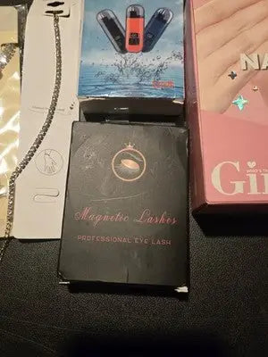 Whos That Girl Nail Polish Dip Kit Magnetic Lashes Nose Trimmer Jewelry Lot - General Merchandise