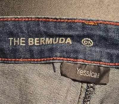 Yessica Bermuda Shorts Womens 46 Denim Floral Applique Distressed Blue W Pockets - Apparel