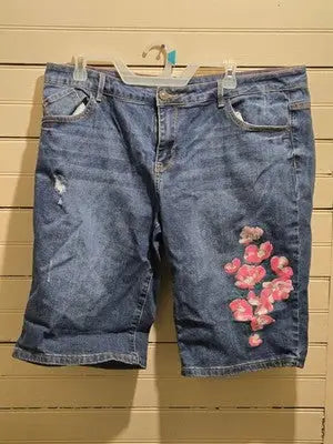 Yessica Bermuda Shorts Womens 46 Denim Floral Applique Distressed Blue W Pockets - Apparel