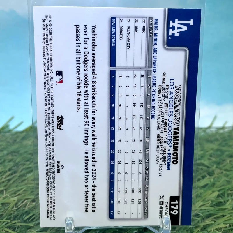 Yoshinobu Yamamoto 2025 Topps Chrome RayWave Refractor Card #179 - Baseball Card Single