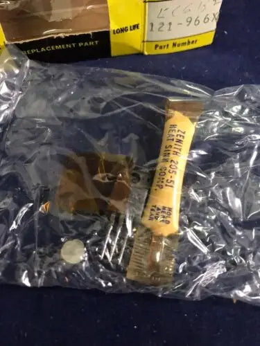 Zenith heat sink compound packaging in Zenith Transistor Kit 121-966X 2051-51 NOS box