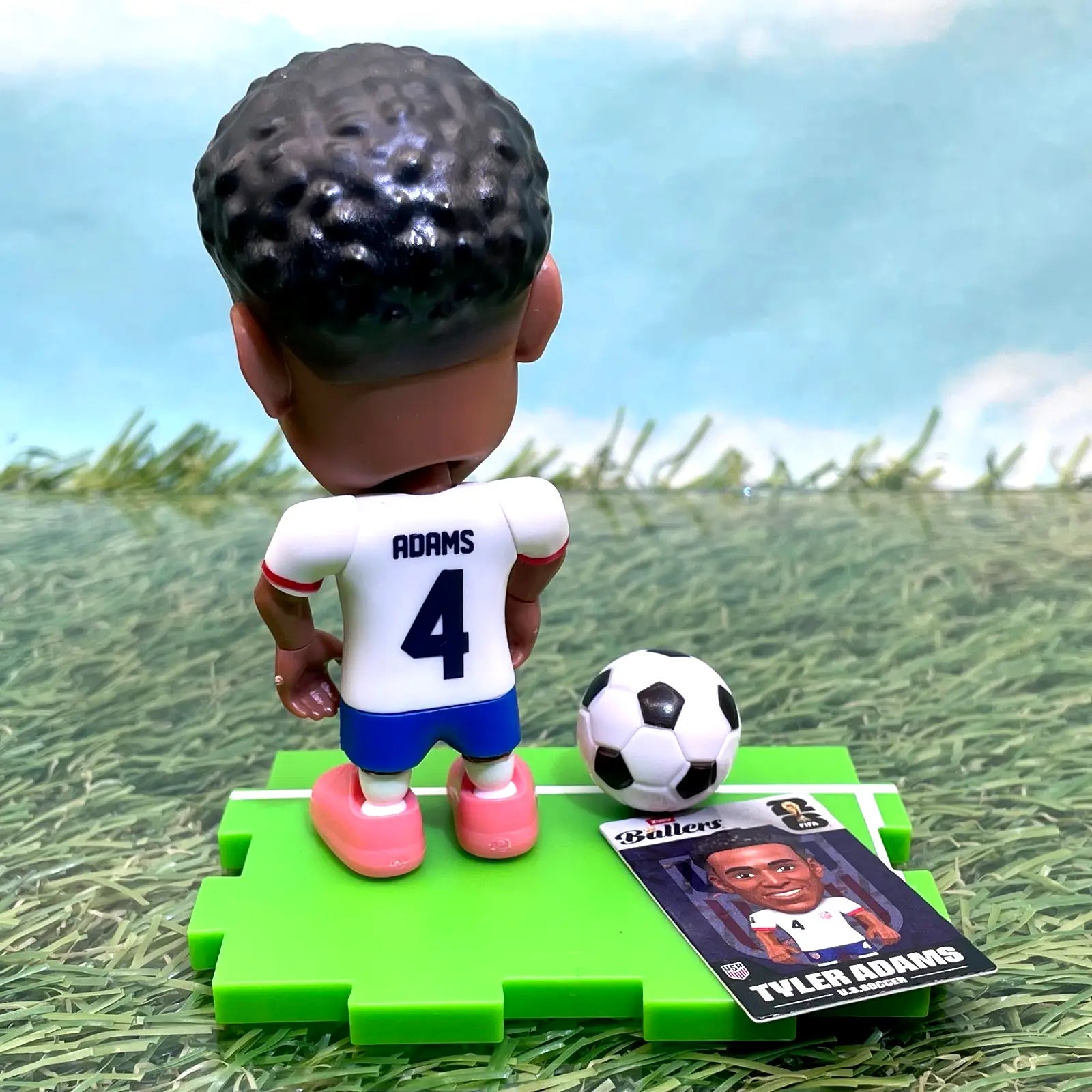 ZURU 2026 FIFA World Cup Soccer Figure Ballers TYLER ADAMS (USA) - Action Figure & Toy