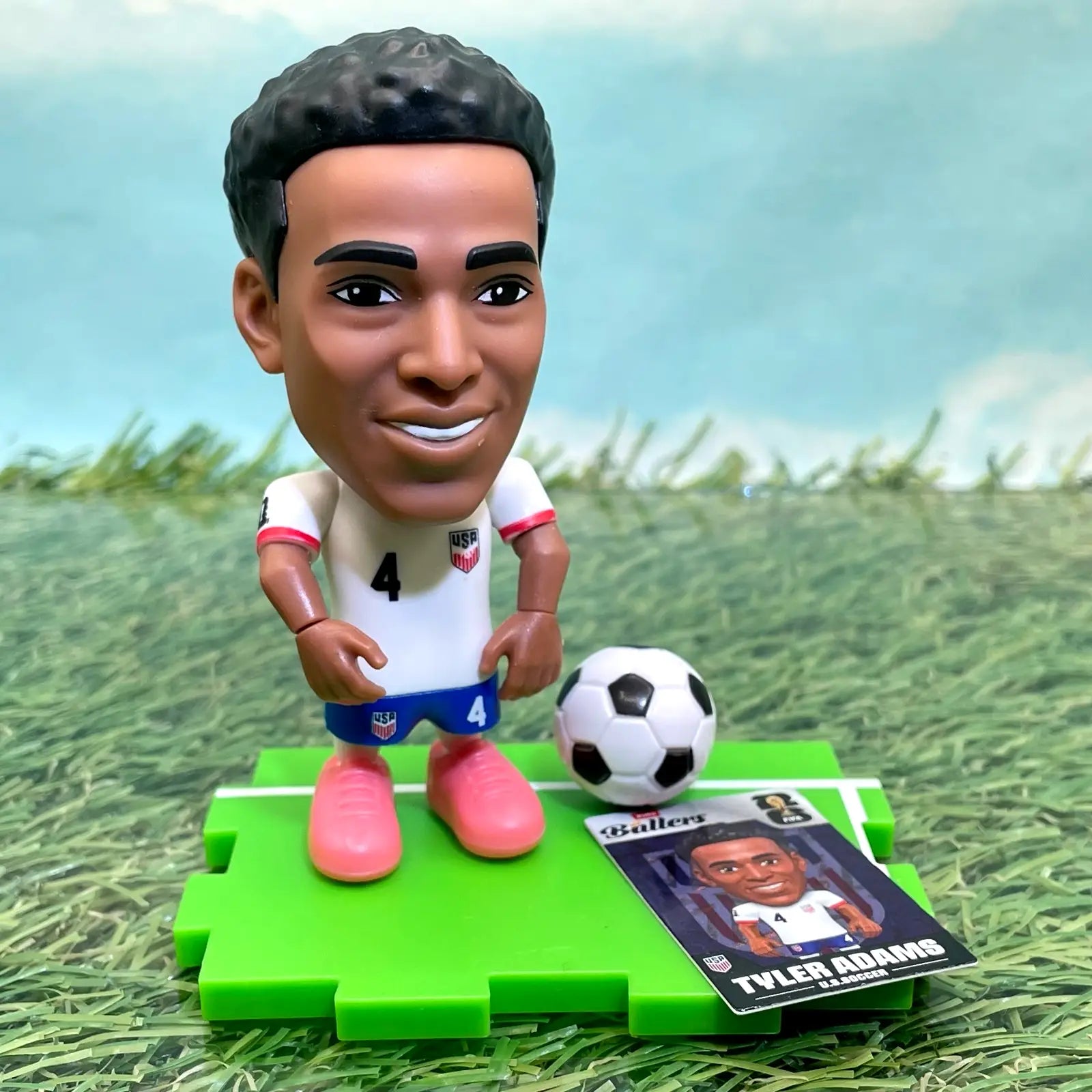 ZURU 2026 FIFA World Cup Soccer Figure Ballers TYLER ADAMS (USA) - Action Figure & Toy